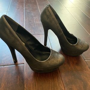 Black Jennifer Lopez Pumps